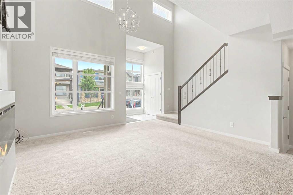 House for Sale in 124 Howse Avenue NE|Calgary, Alberta T3P0W1 5