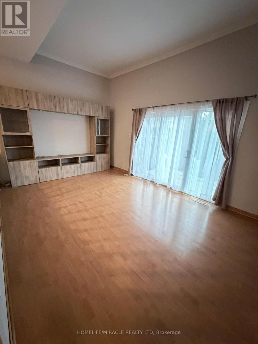 Row / Townhouse for Sale in 58 - 400 BLOOR STREET|Mississauga (Mississauga Valleys), Ontario L5A3M8 5