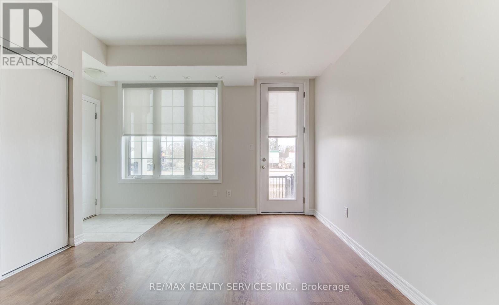 Row / Townhouse for Sale in 4 - 2205 LILLYKIN STREET|Oakville (RO River Oaks), Ontario L6H7H2 3