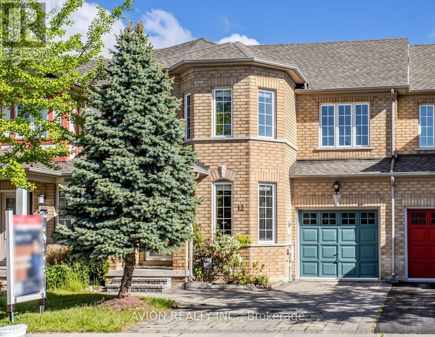 12 RIDEAU DRIVE