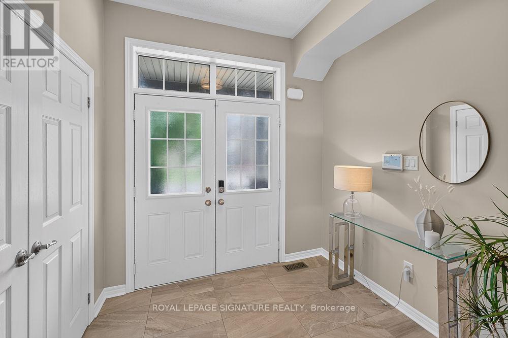 Row / Townhouse for Sale in 209 SARAH CLINE DRIVE|Oakville (GO Glenorchy), Ontario L6M0T8 2