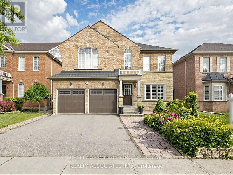 44 SHINING WILLOW CRESCENT