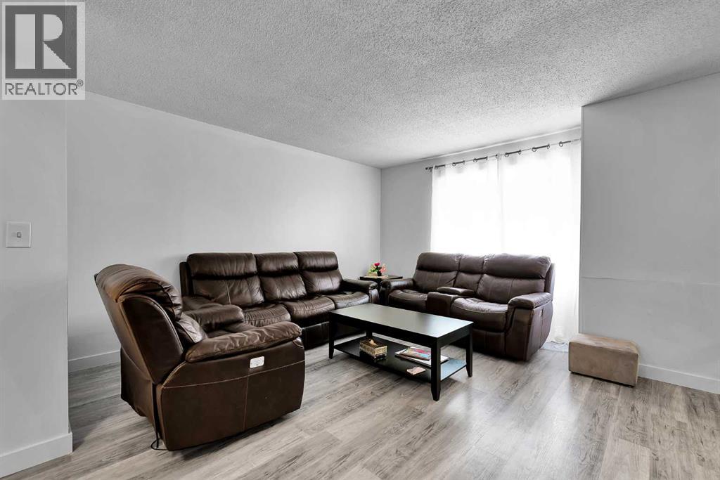 Row / Townhouse for Sale in 101, 516 Blackthorn Road NE|Calgary, Alberta T2K4W9 4