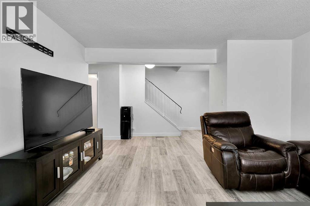 Row / Townhouse for Sale in 101, 516 Blackthorn Road NE|Calgary, Alberta T2K4W9 5