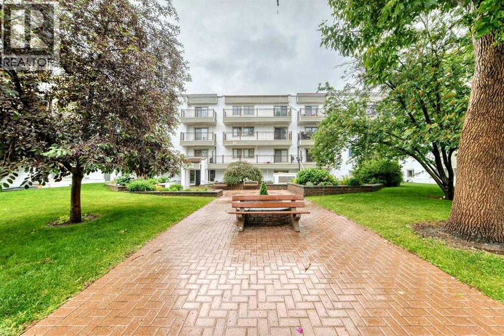 Apartment for Sale in 108, 723 57 Avenue SW|Calgary, Alberta T2V4Z3 2