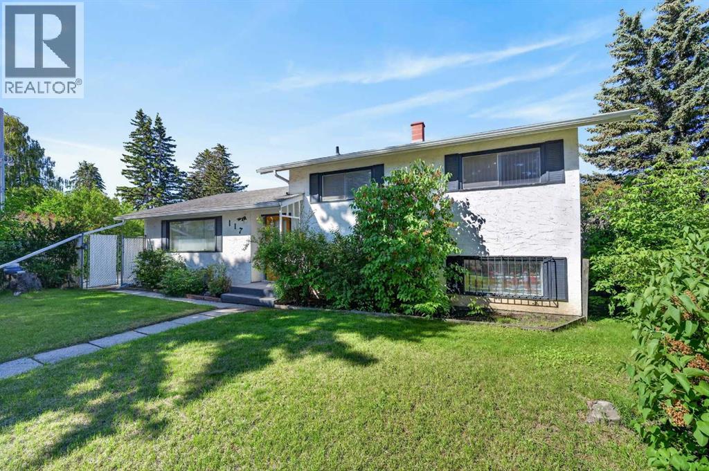 House for Sale in 117 Fairview Drive SE|Calgary, Alberta T2H1B4 5