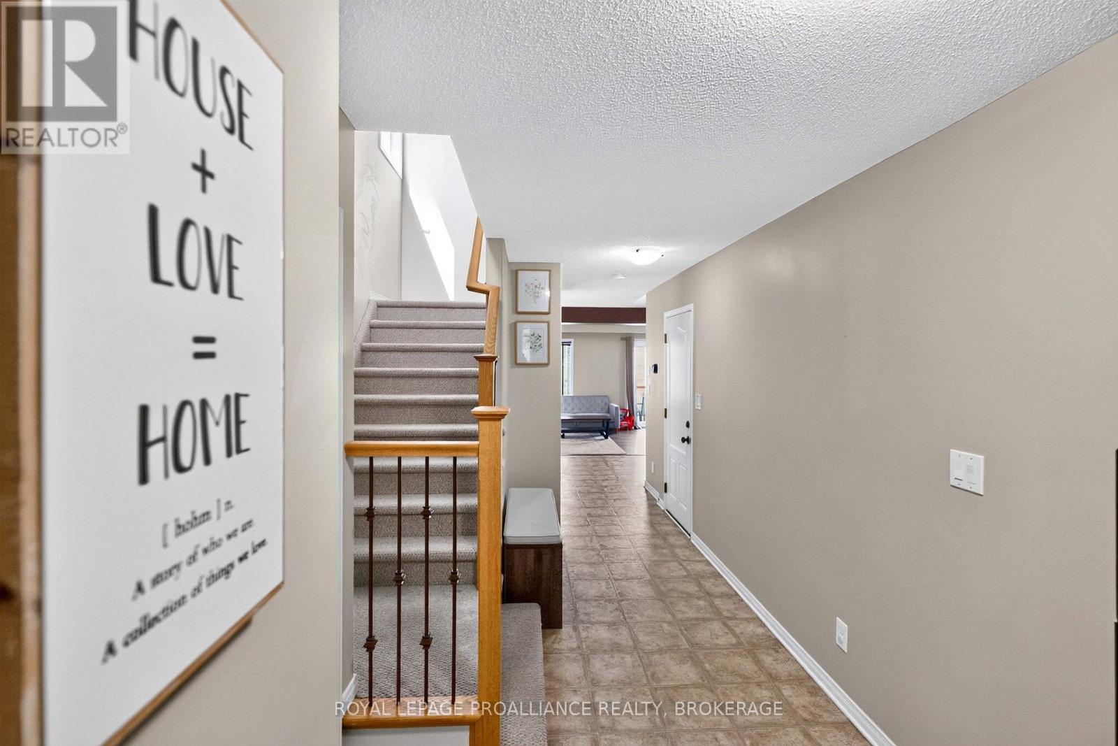 For sale: 1571 CRIMSON CRESCENT, Kingston (City Northwest