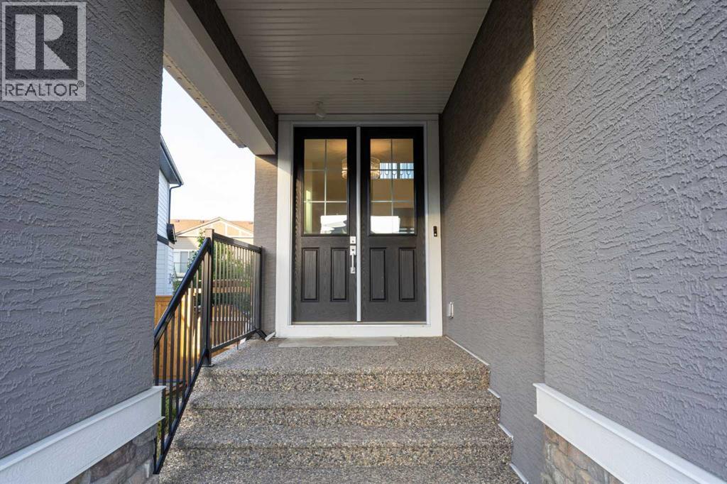 House for Sale in 351 Marina Landing SE|Calgary, Alberta T3M3J6 4