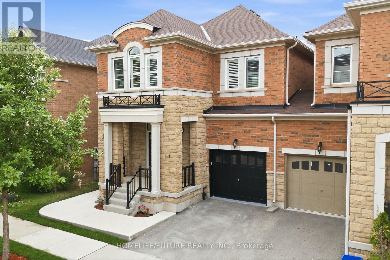 Row / Townhouse for Sale in 127 HUGUENOT ROAD|Oakville (GO Glenorchy), Ontario L8H0M3