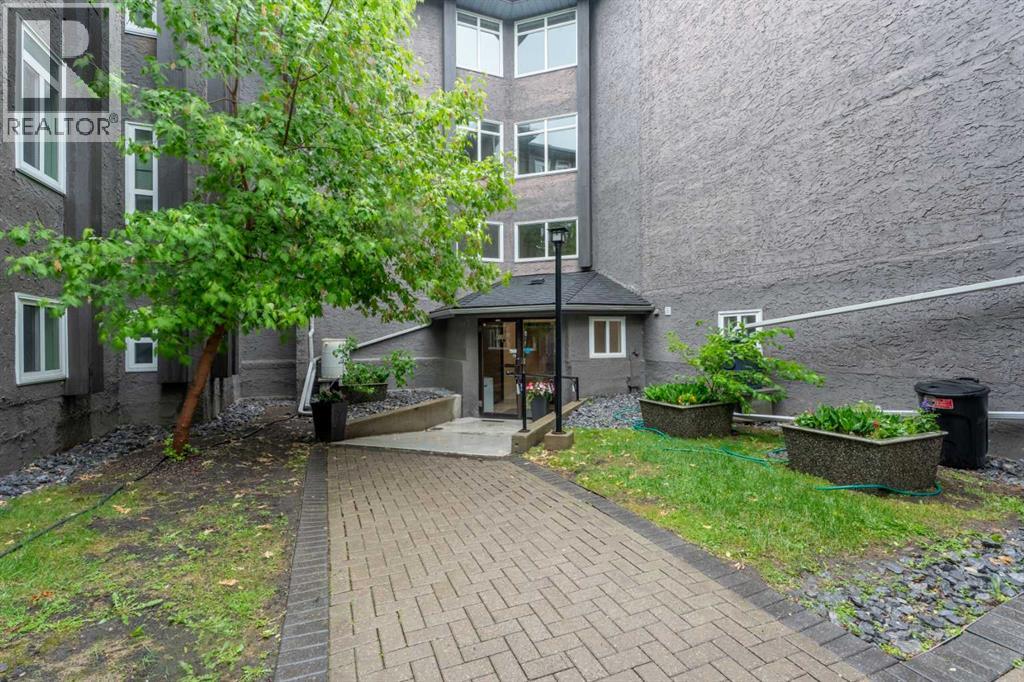 Apartment for Sale in 208, 819 4A Street NE|Calgary, Alberta T2E3W3 3