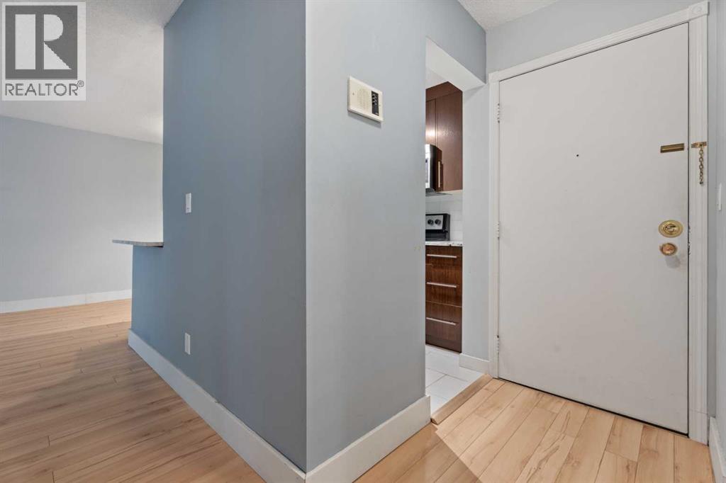 Apartment for Sale in 208, 819 4A Street NE|Calgary, Alberta T2E3W3 5