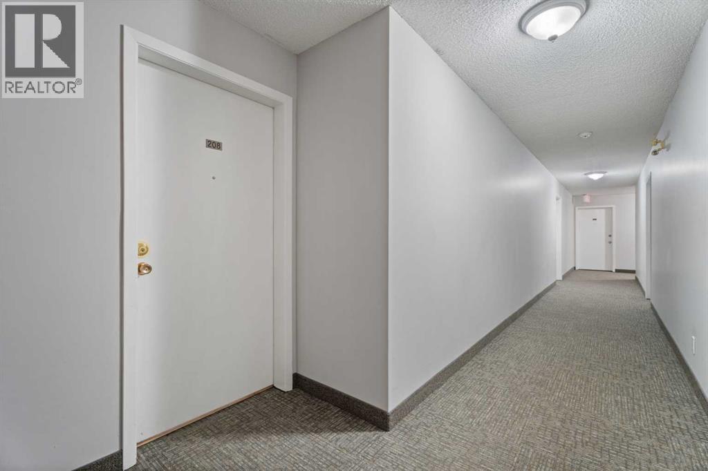 Apartment for Sale in 208, 819 4A Street NE|Calgary, Alberta T2E3W3 4