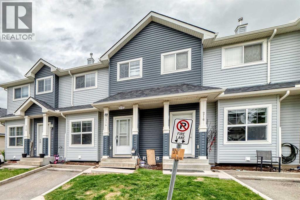 Row / Townhouse for Sale in 214, 111 Tarawood Lane NE|Calgary, Alberta T3J0B9 2