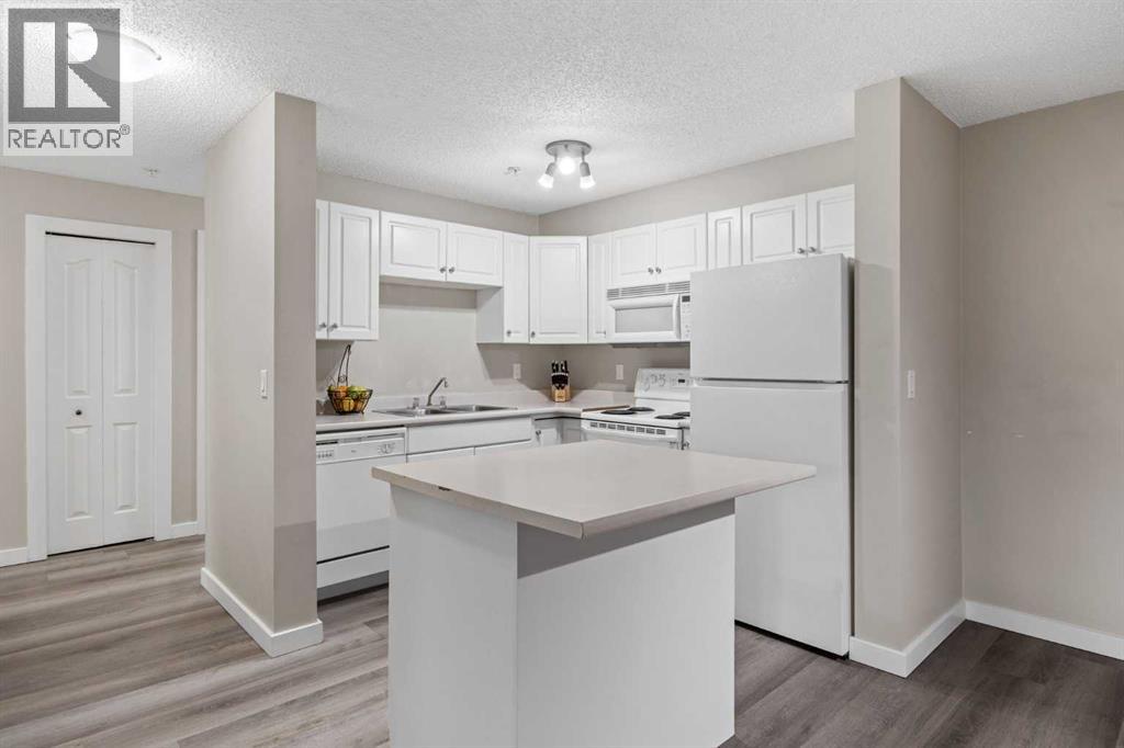 Apartment for Sale in 2206, 2000 Millrise Point SW|Calgary, Alberta T2P3W4 2