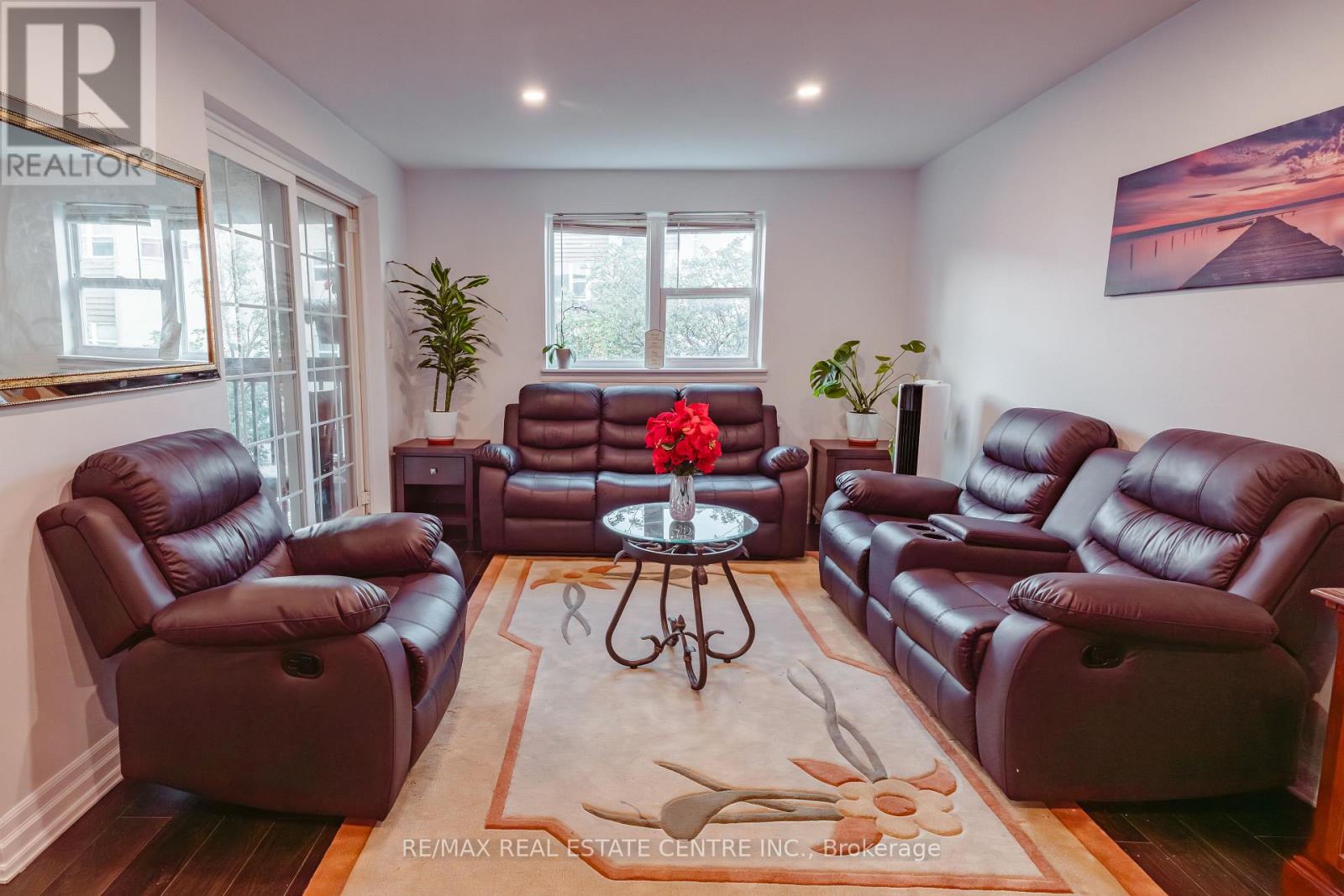 Row / Townhouse for Sale in 190 - 1055 DUNDAS STREET E|Mississauga (Applewood), Ontario L4Y3X6 3
