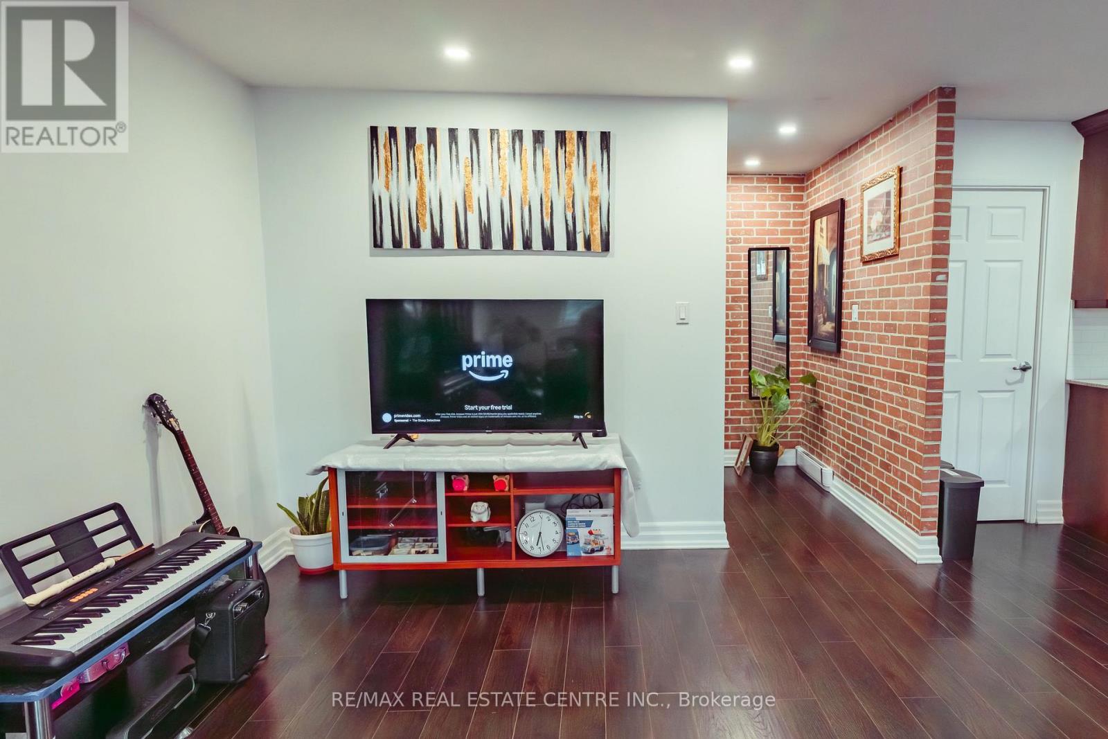 Row / Townhouse for Sale in 190 - 1055 DUNDAS STREET E|Mississauga (Applewood), Ontario L4Y3X6 4