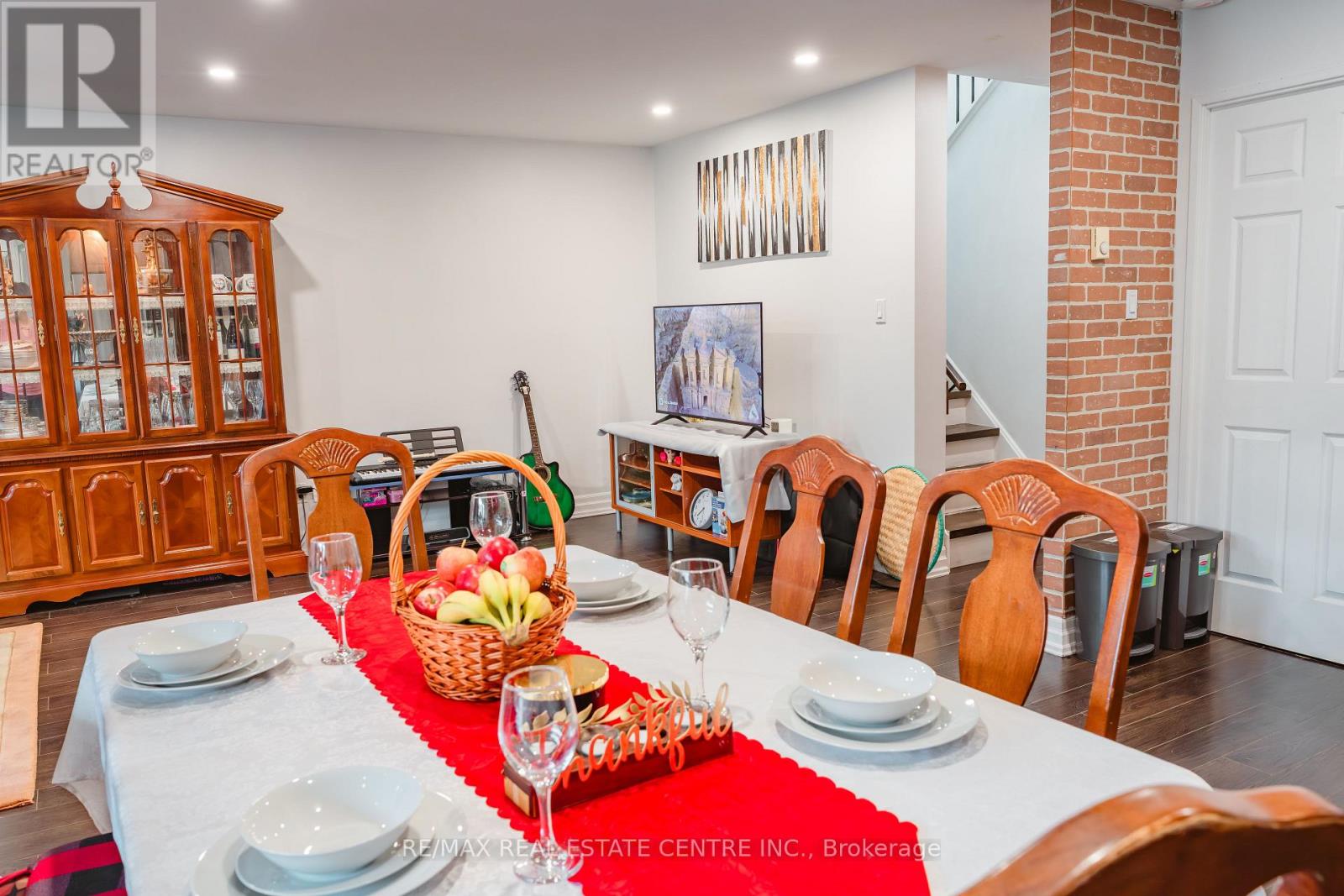 Row / Townhouse for Sale in 190 - 1055 DUNDAS STREET E|Mississauga (Applewood), Ontario L4Y3X6 5