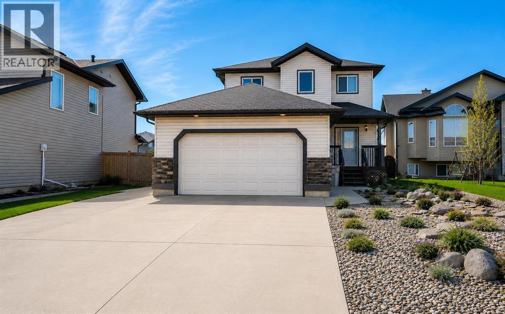 For sale: 8933 114 Avenue, Grande Prairie, Alberta T8X1T9