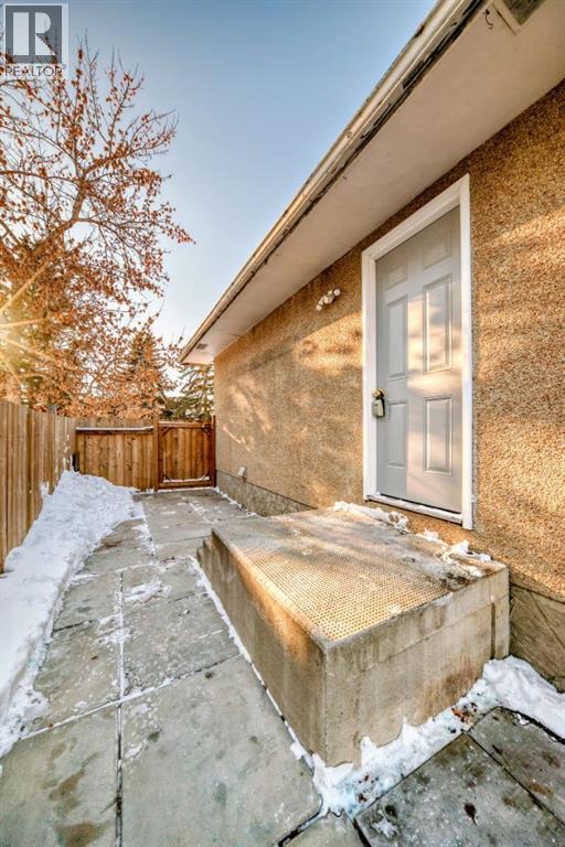 House for Sale in 3221 32A Avenue SE|Calgary, Alberta T2B0J6 2