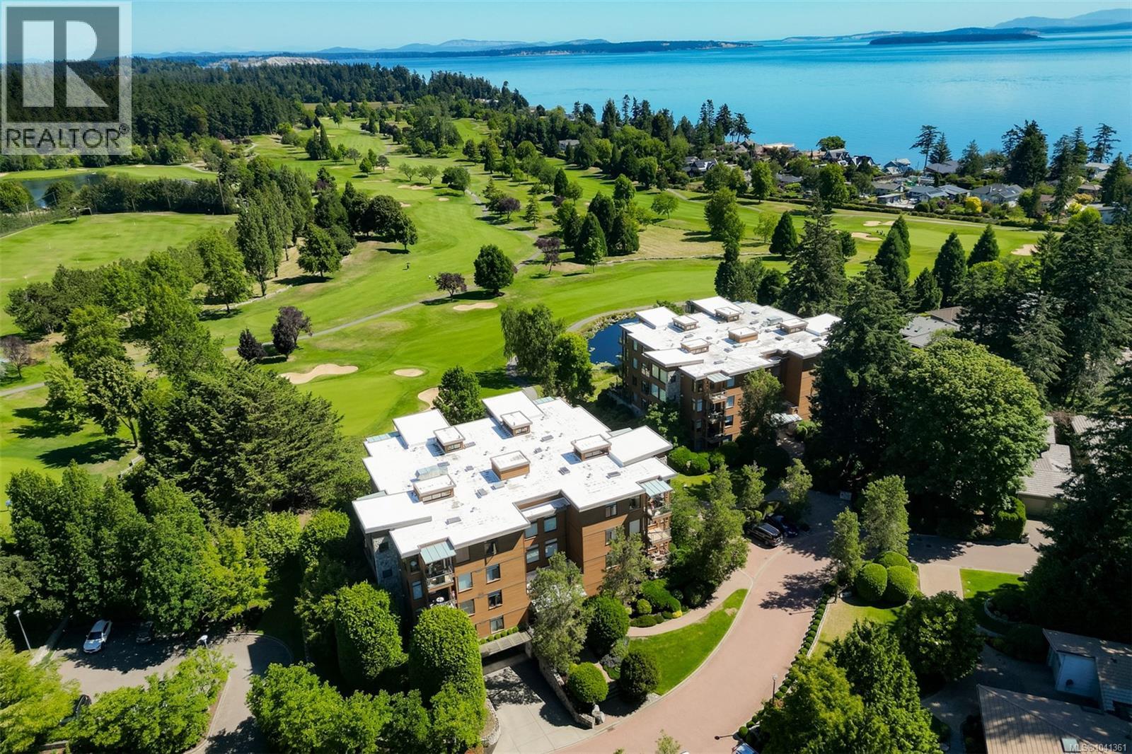 408 5329 Cordova Bay Rd
