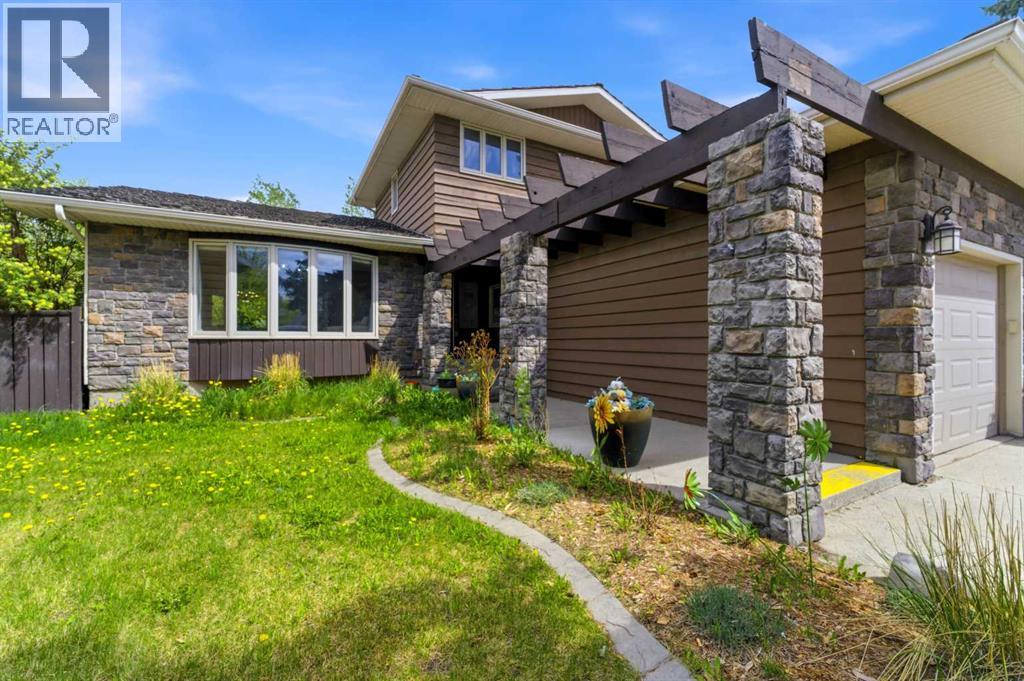 House for Sale in 36 Varsity Estates Court NW|Calgary, Alberta T3B5B1 3