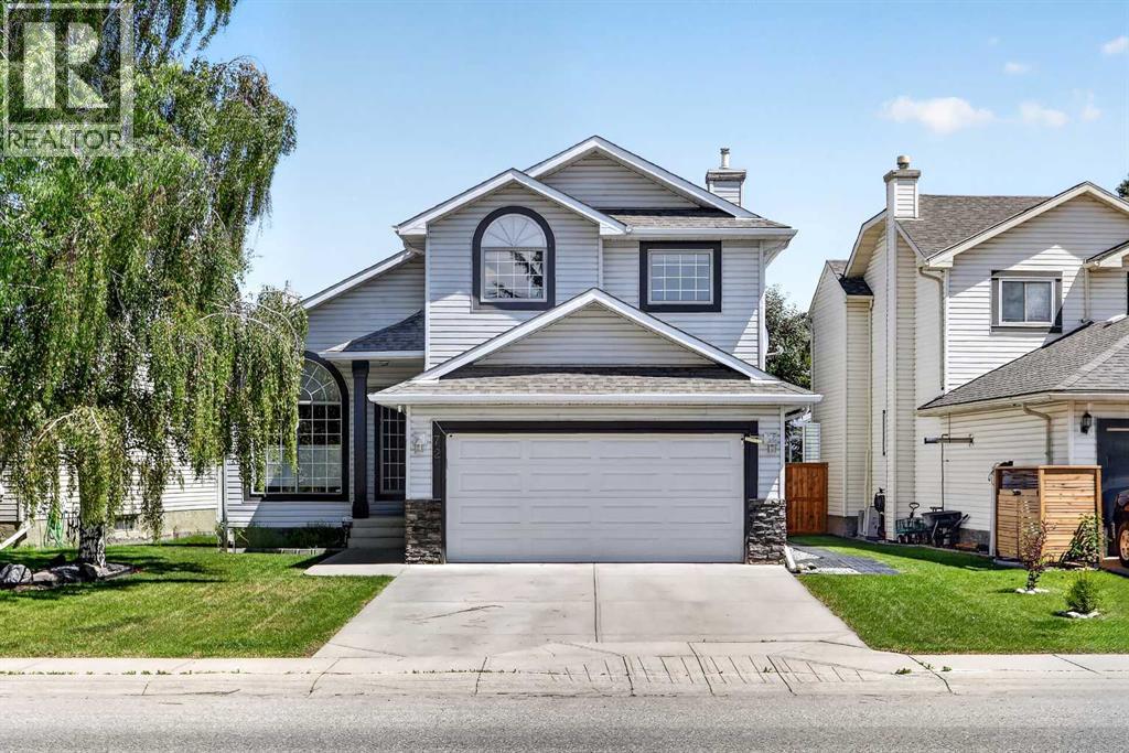 House for Sale in 72 Douglas Park Boulevard SE|Calgary, Alberta T2Z2K9