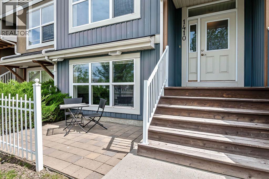 Row / Townhouse for Sale in 1410, 10 Auburn Bay Avenue SE|Calgary, Alberta T3M0P6 2