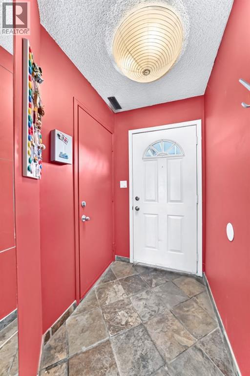 Row / Townhouse for Sale in 102, 1607 11 Avenue SW|Calgary, Alberta t3c0n3 5