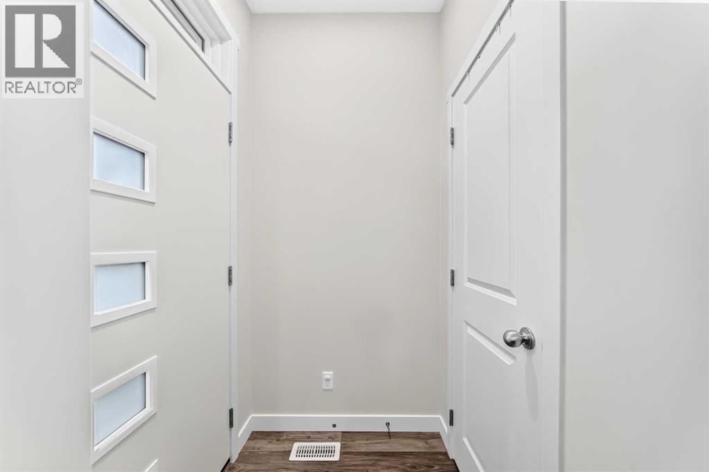 Row / Townhouse for Sale in 112 Carrington Boulevard NW|Calgary, Alberta T3P1K8 5