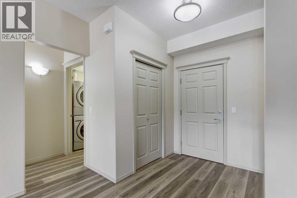 Apartment for Sale in 146, 15 Everstone Drive SW|Calgary, Alberta T2Y5B5 3