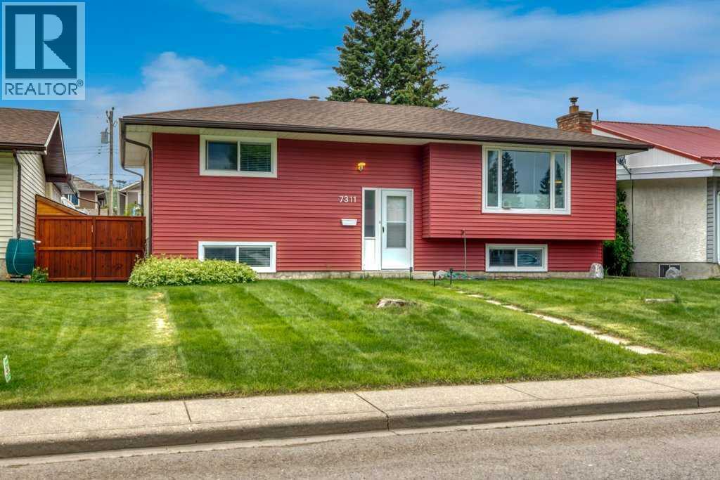 House for Sale in 7311 35 Avenue NW|Calgary, Alberta T3B1T2