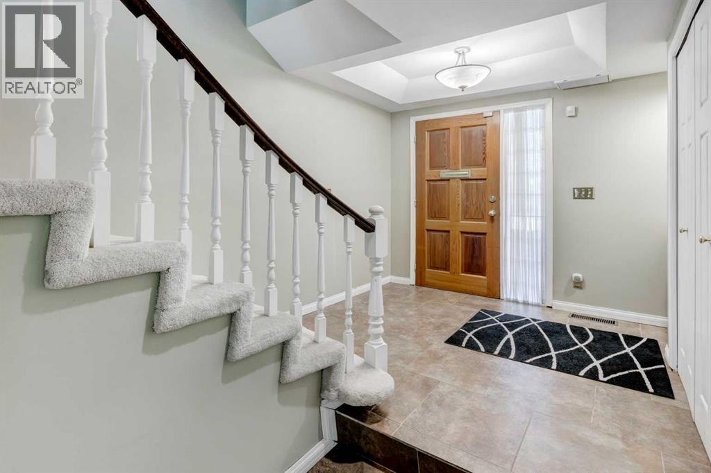 Row / Townhouse for Sale in 212, 4037 42 Street NW|Calgary, Alberta T3A2M9 5