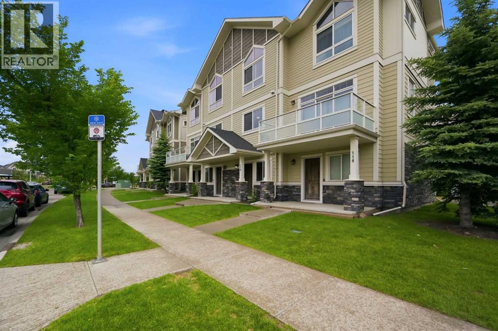 Row / Townhouse for Sale in 116 Skyview Ranch Road NE|Calgary, Alberta T3N0V3 2