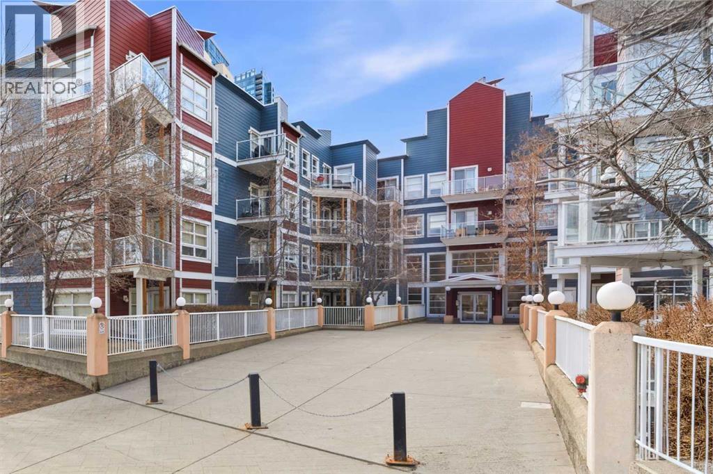 Apartment for Sale in 417, 333 Riverfront Avenue SE|Calgary, Alberta T2G5R1 2