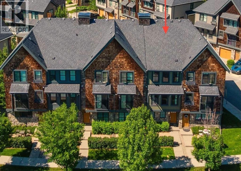 Row / Townhouse for Sale in 334 Ascot Circle SW|Calgary, Alberta T3H0X2 2