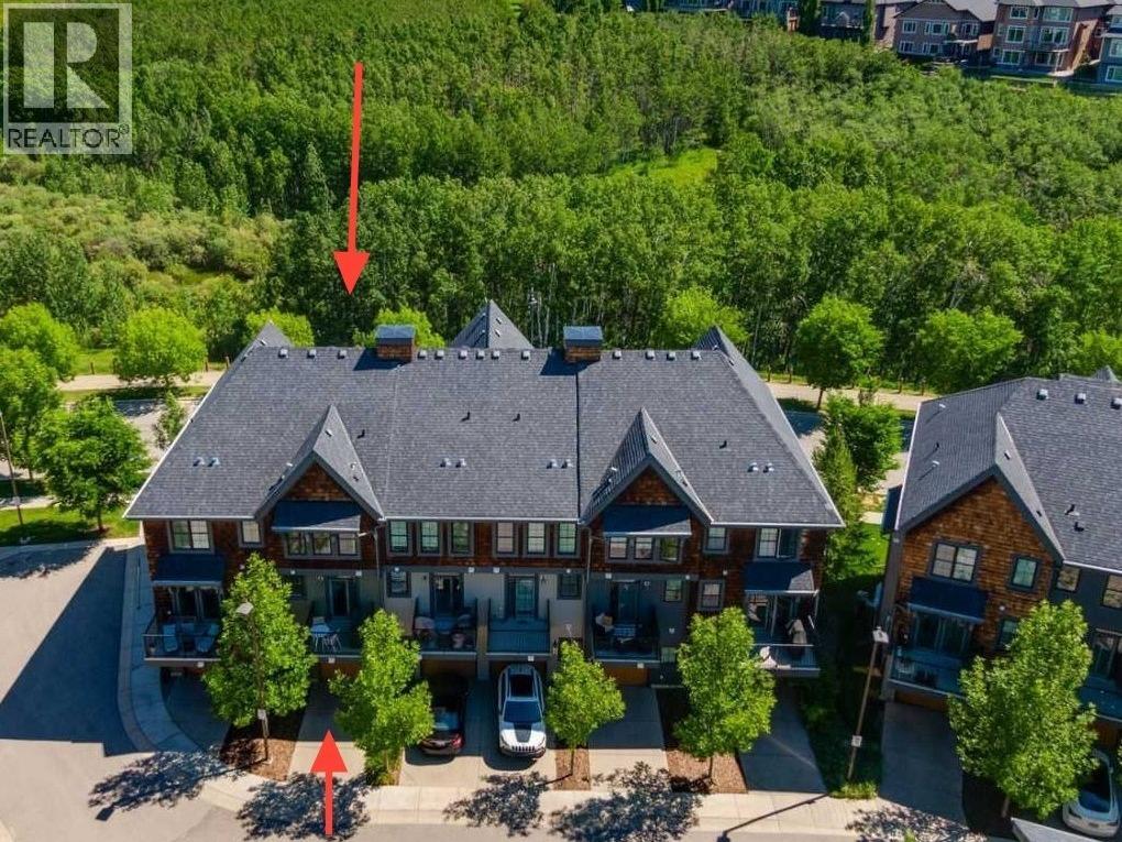 Row / Townhouse for Sale in 334 Ascot Circle SW|Calgary, Alberta T3H0X2