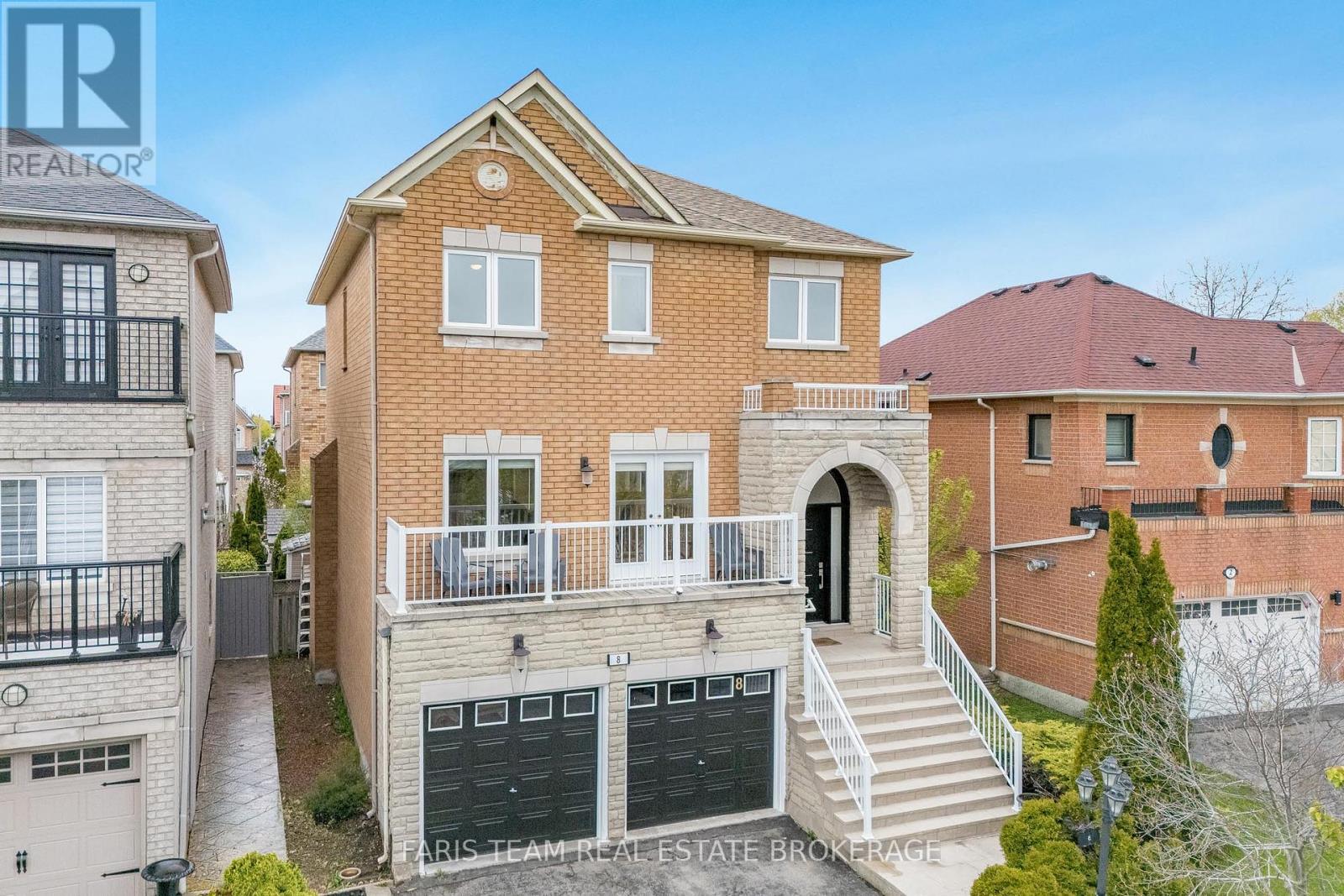 8 PIETRO DRIVE
