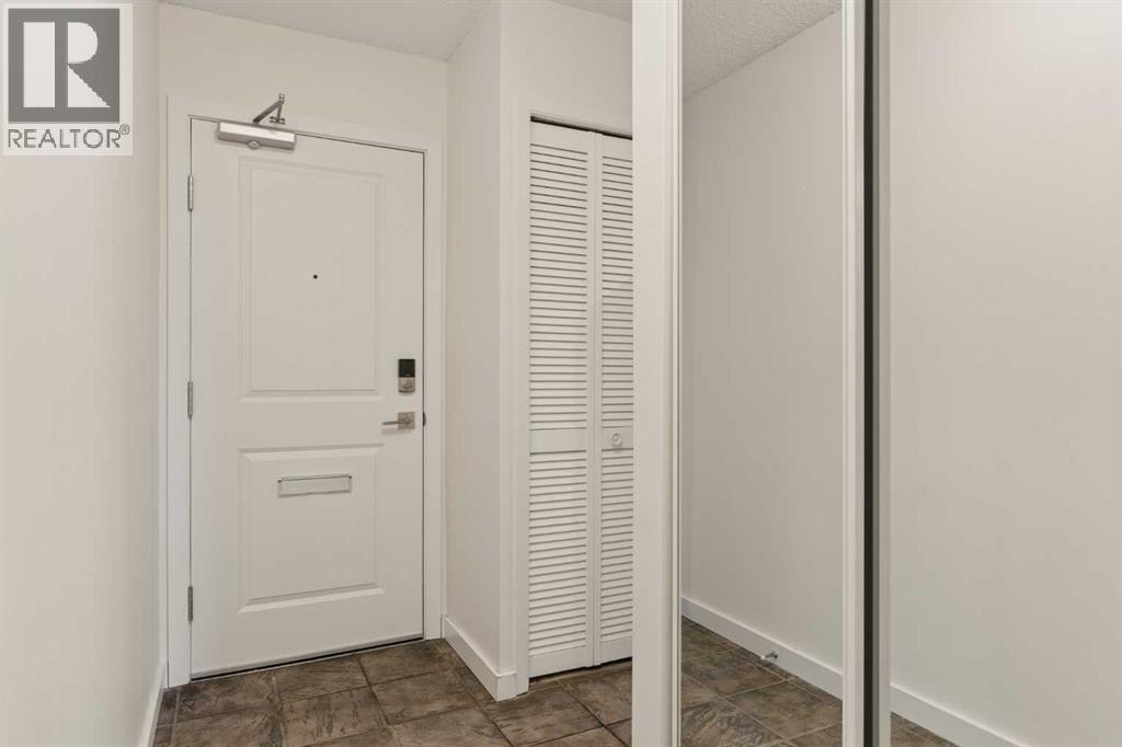 Apartment for Sale in 354, 1620 8 Avenue NW|Calgary, Alberta T2N1C4 2