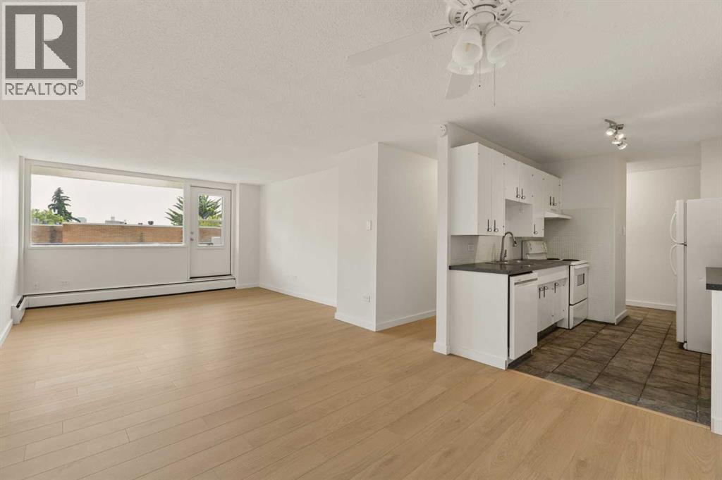 Apartment for Sale in 354, 1620 8 Avenue NW|Calgary, Alberta T2N1C4 5