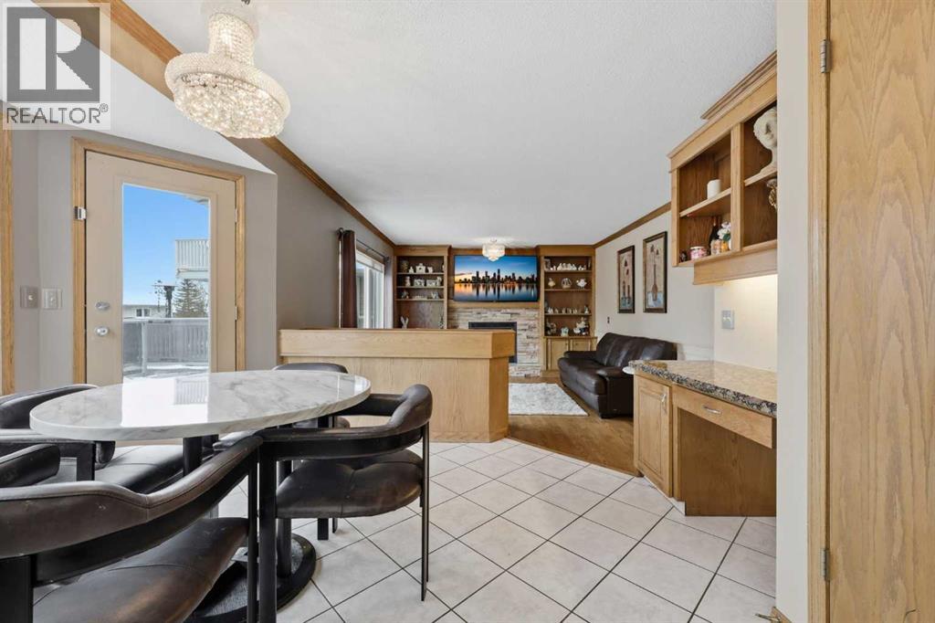 House for Sale in 729 Woodbriar Place SW|Calgary, Alberta T2W5Z2 5