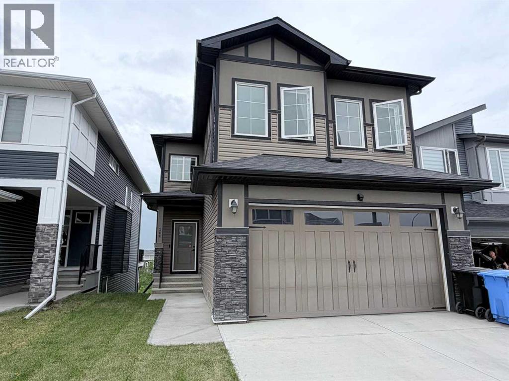 House for Sale in 300 Carringvue Place NW|Calgary, Alberta T3P2A5 2