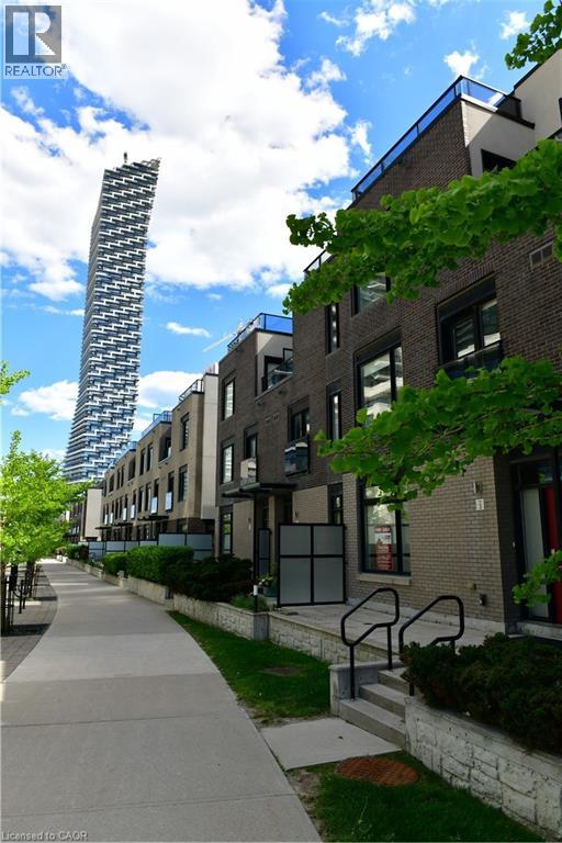 Row / Townhouse for Sale in 4080 PARKSIDE VILLAGE Drive Unit# 3|Mississauga, Ontario L5B0K2 2
