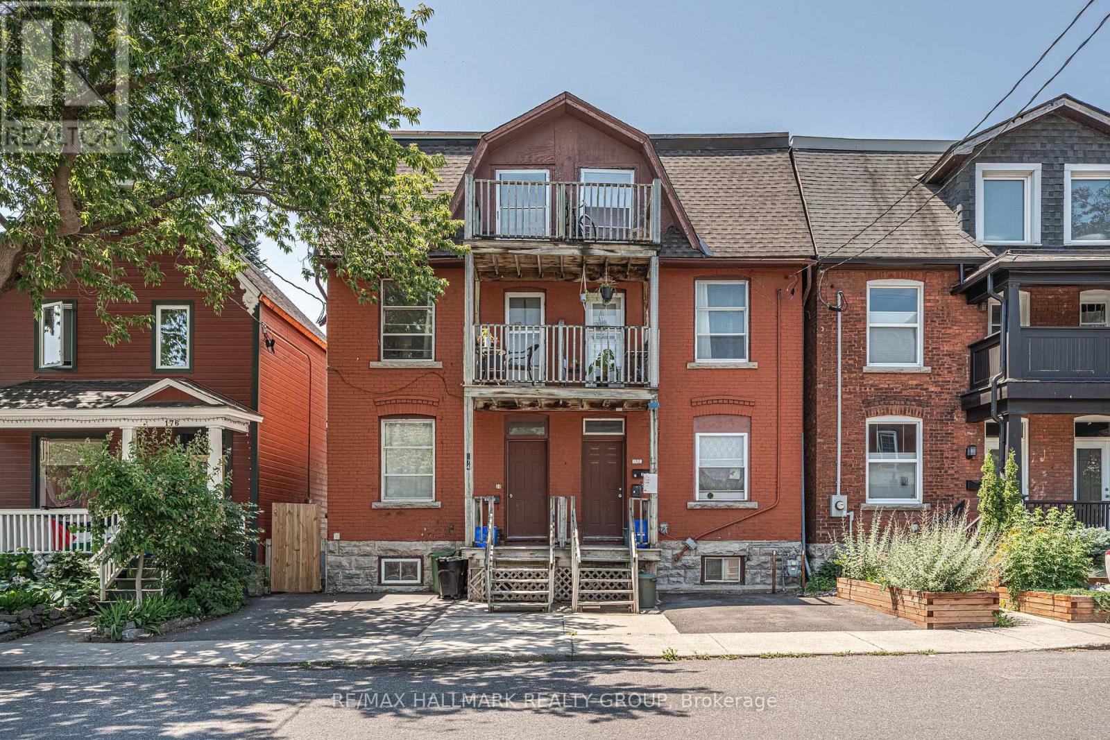 174 ARTHUR STREET · Triplex, Ottawa