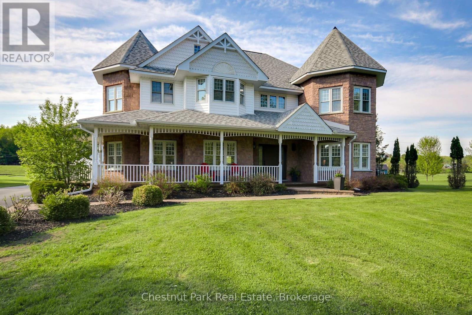 279 SANTAS VILLAGE ROAD - LAKE MUSKOKA ACCESS
