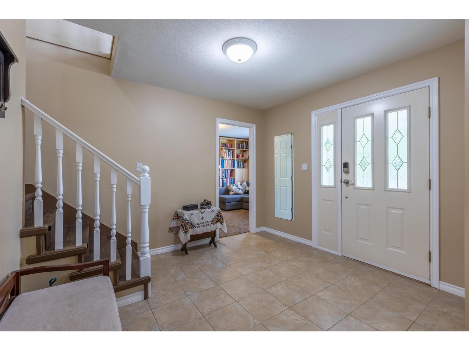 34908 MILLAR CRESCENT, Abbotsford, BC photo 3