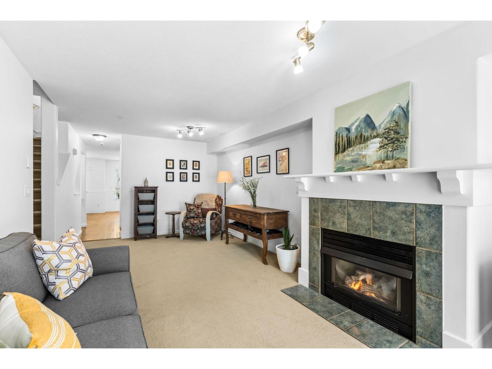 4 8930 WALNUT GROVE DRIVE, Langley, BC photo 3