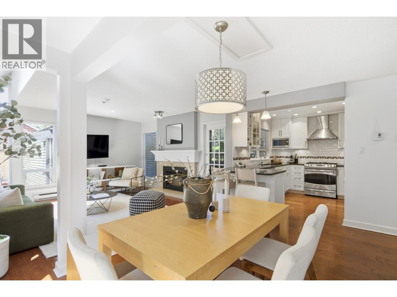3385 W 8TH AVENUE, Vancouver, BC photo 4