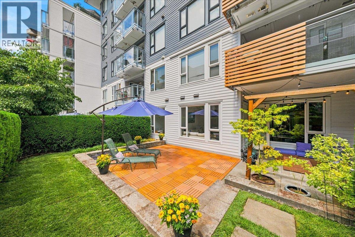 3 221 E 3 STREET, North Vancouver
