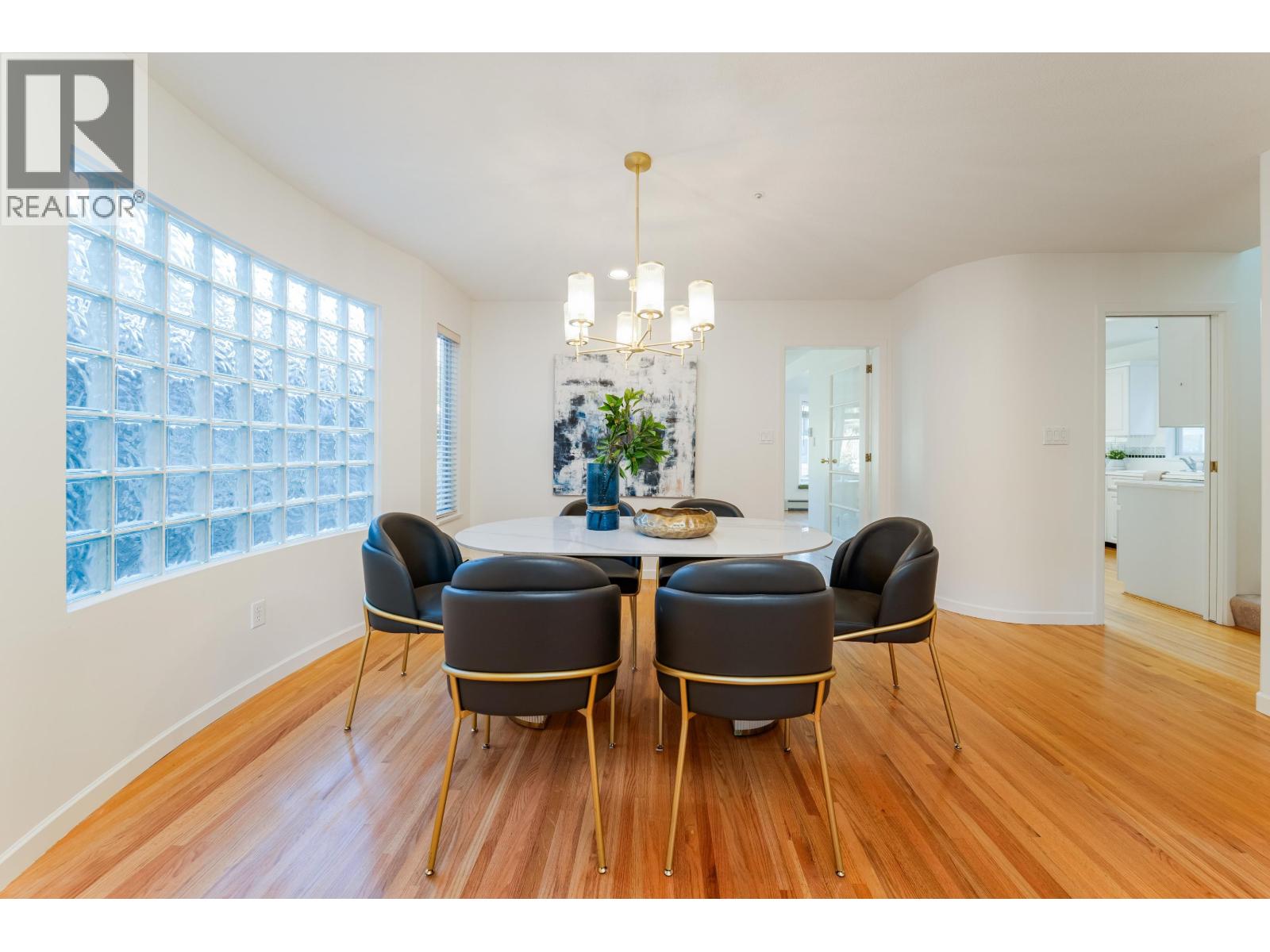 4682 W 14TH AVENUE, Vancouver, BC photo 4