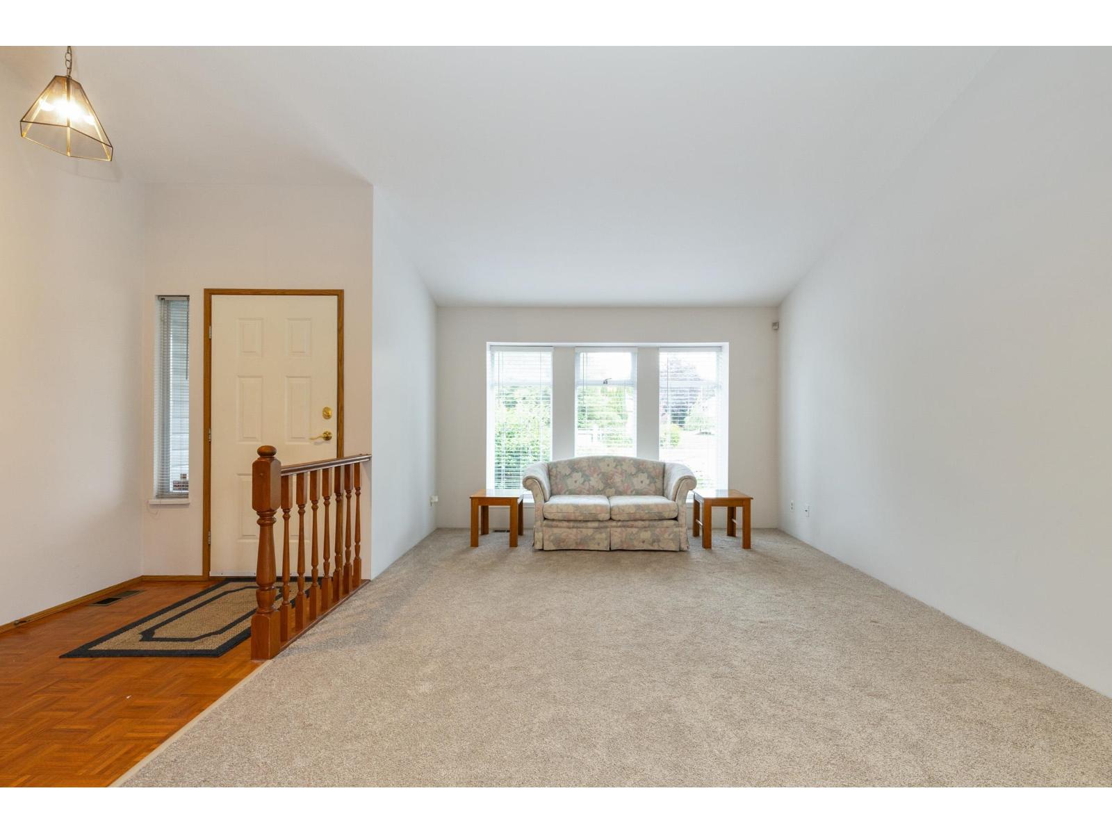 16397 GLENMOOR COURT, Surrey, BC photo 2
